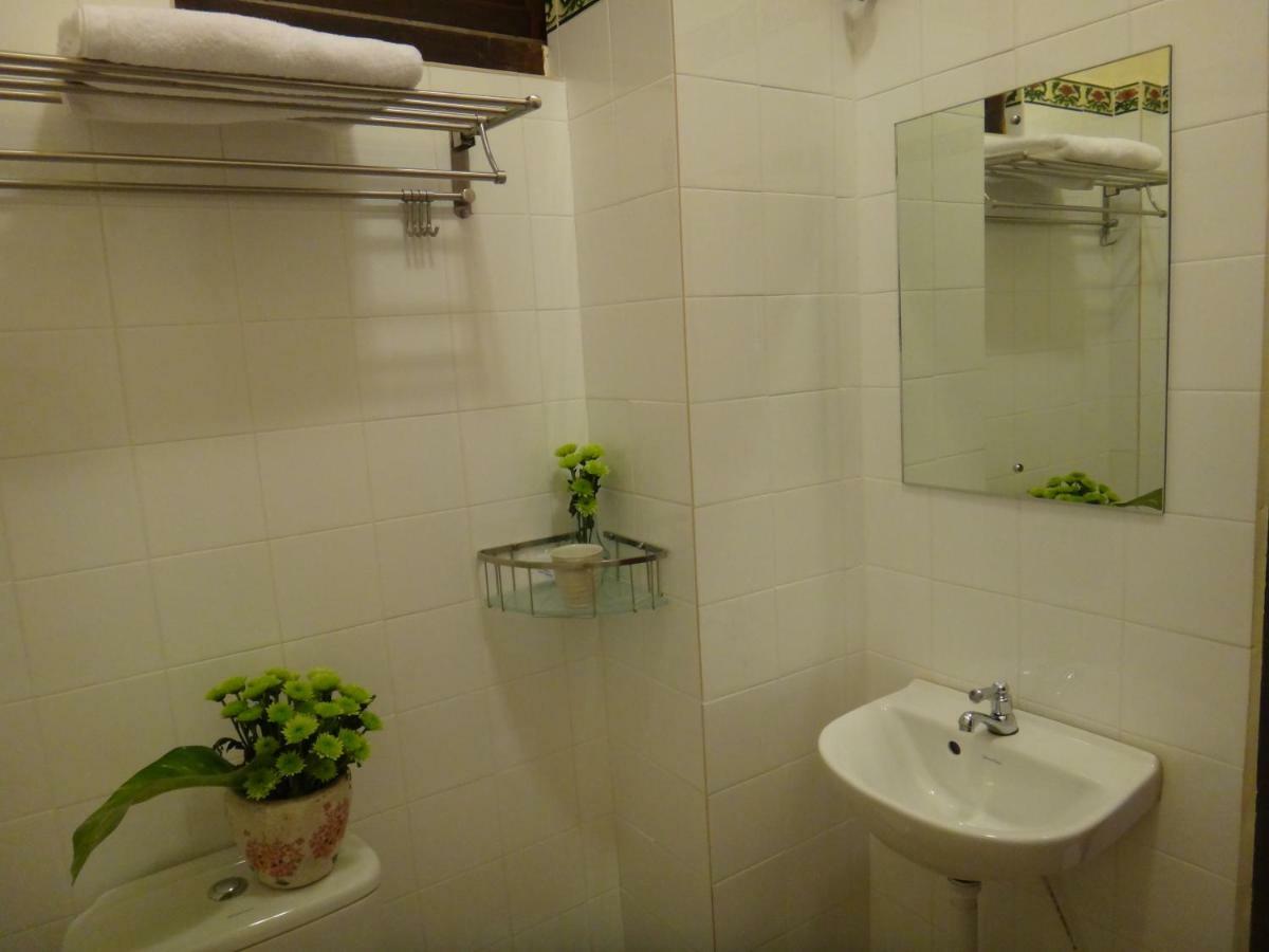 Betel Nut Lodge (Adults Only) George Town Extérieur photo